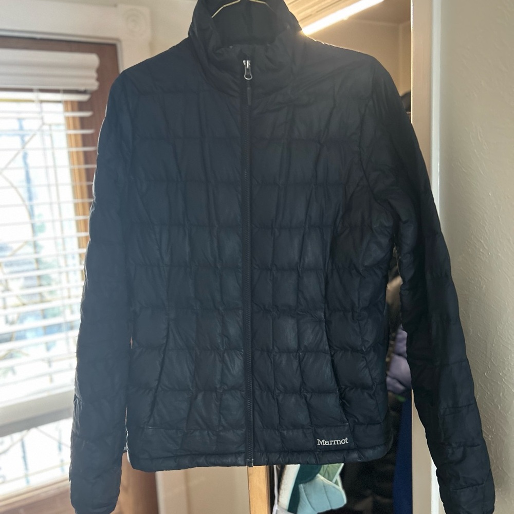 Marmot Black Puffer Jacket with Quilted Design and High Collar